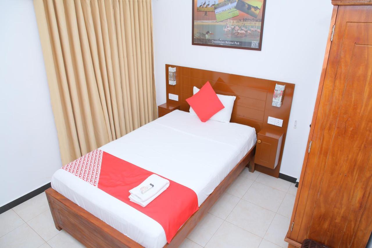 Hotel Cedar Jaffna Dış mekan fotoğraf