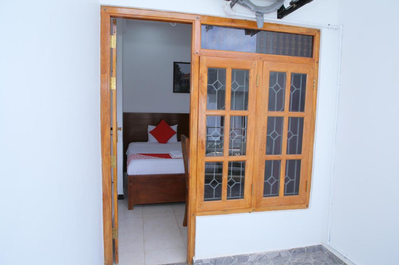Hotel Cedar Jaffna Dış mekan fotoğraf